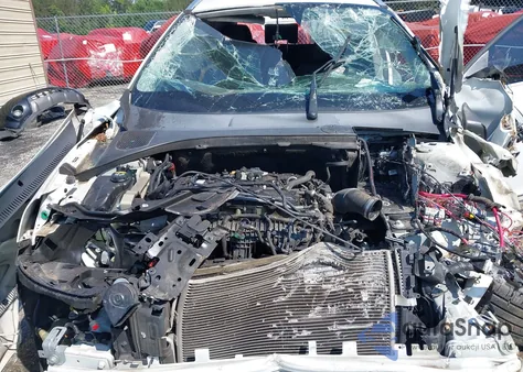 2017 Volvo Xc60 T5 Dynamic из США, поврежденный, VIN YV440MDR3H2225978